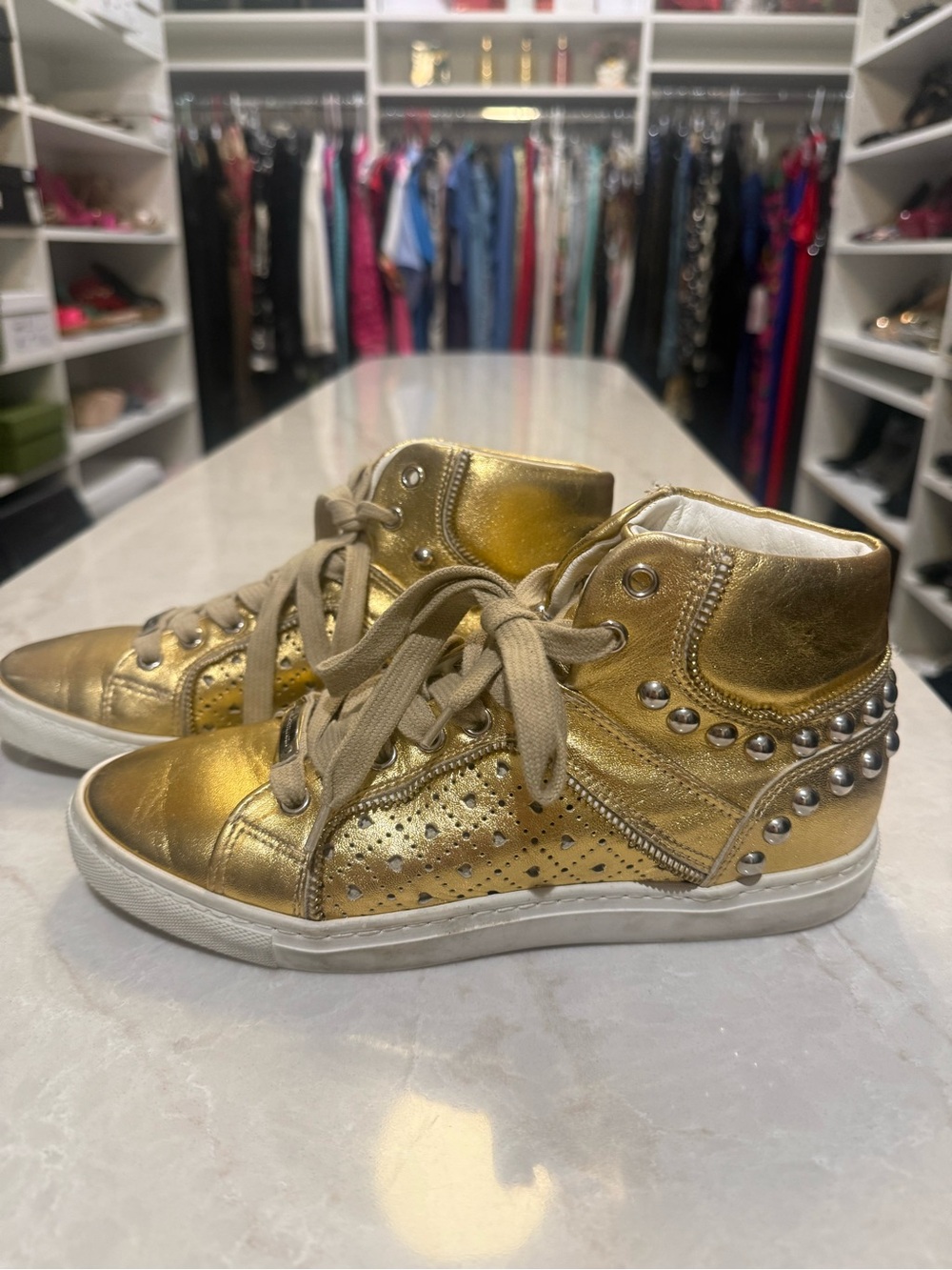 ALESSANDRO DELL' ACQUA STUDDED HI- TOP SNEAKERS
SIZE 6